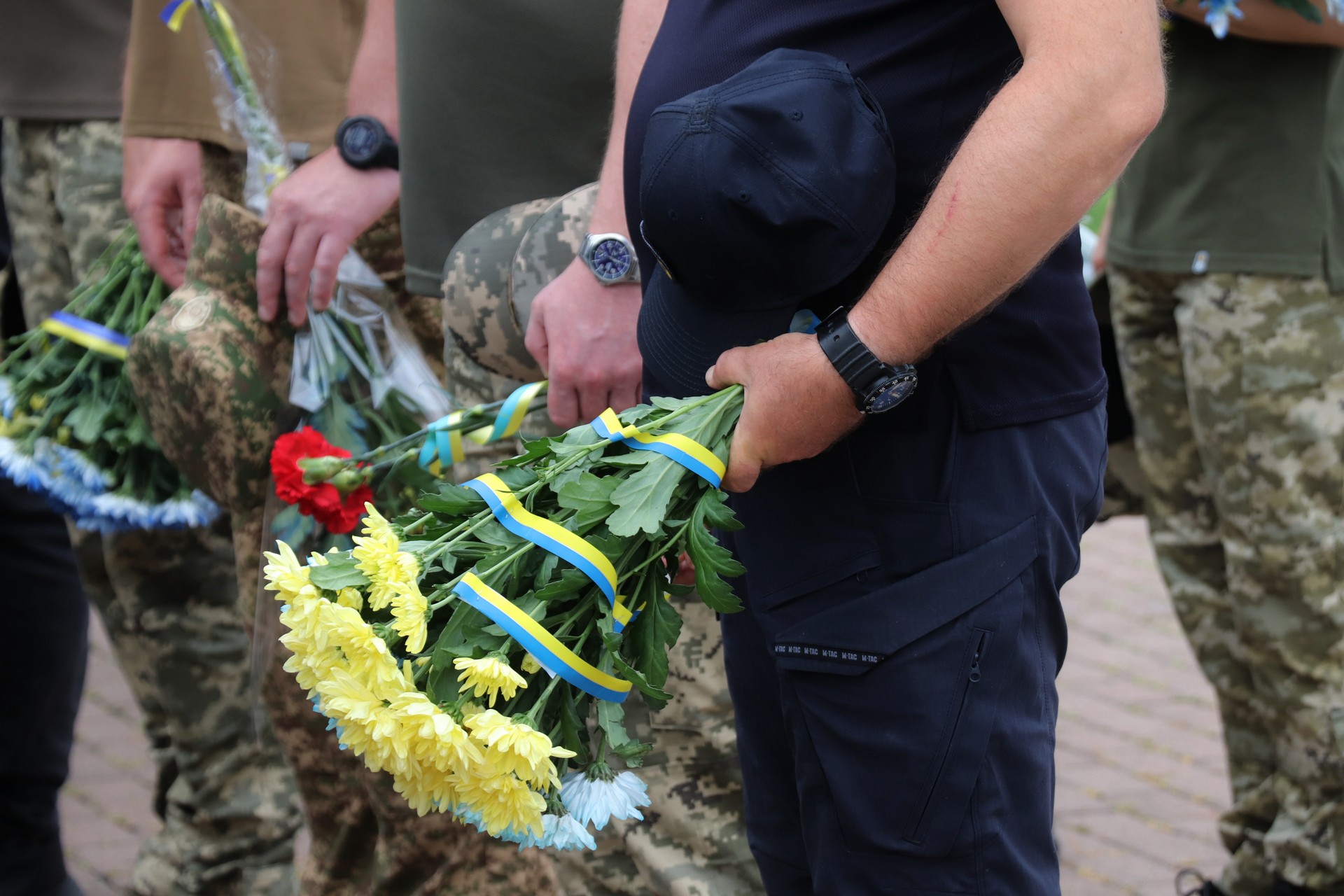 У Чернігові вшанували пам'ять Захисників і Захисниць України, учасників добровольчих формувань, а також цивільних осіб, які були страчені, закатовані або загинули у полоні